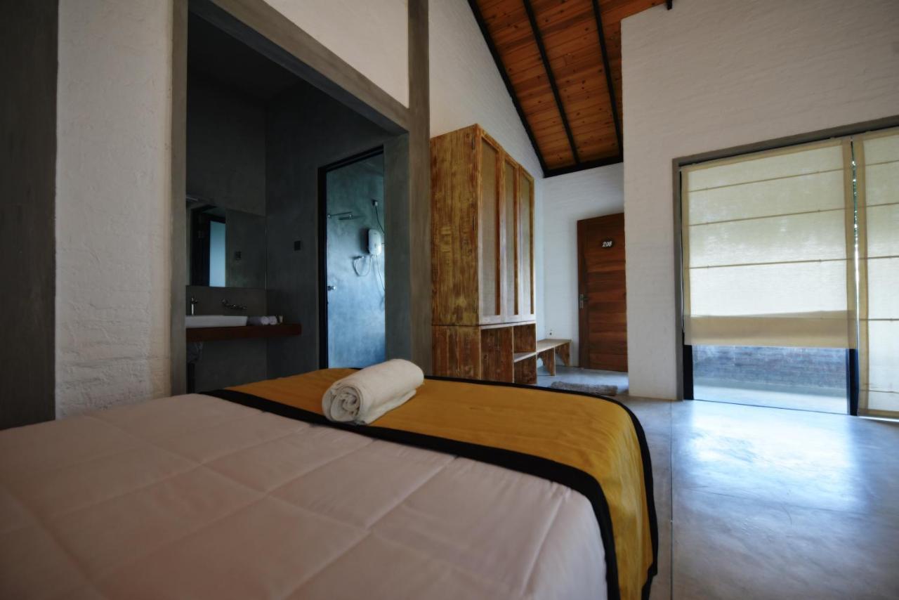 Ele Camp Udawalawe